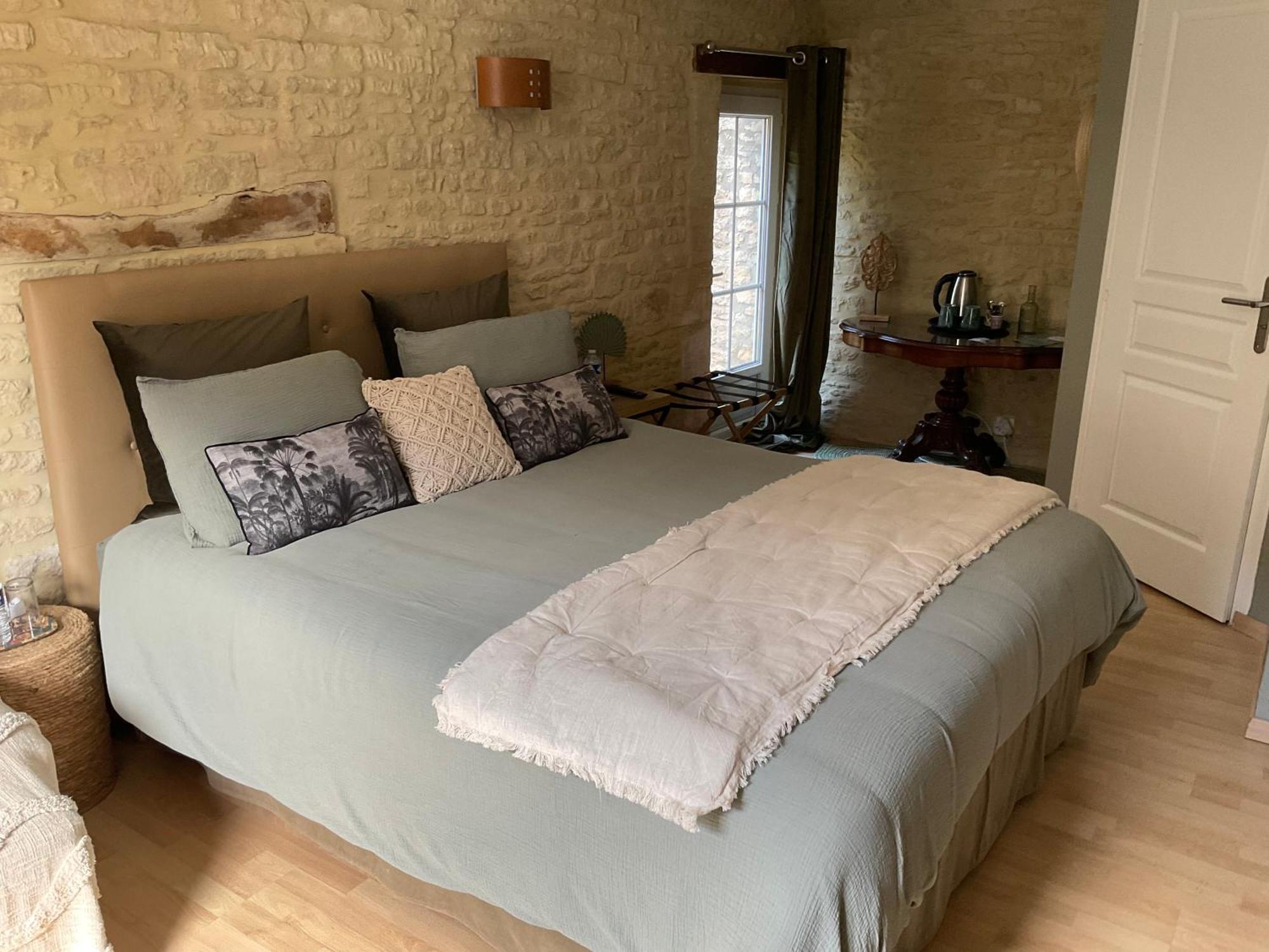 Chambres D'Hotes De L'Ancienne Auberge Thaon Экстерьер фото