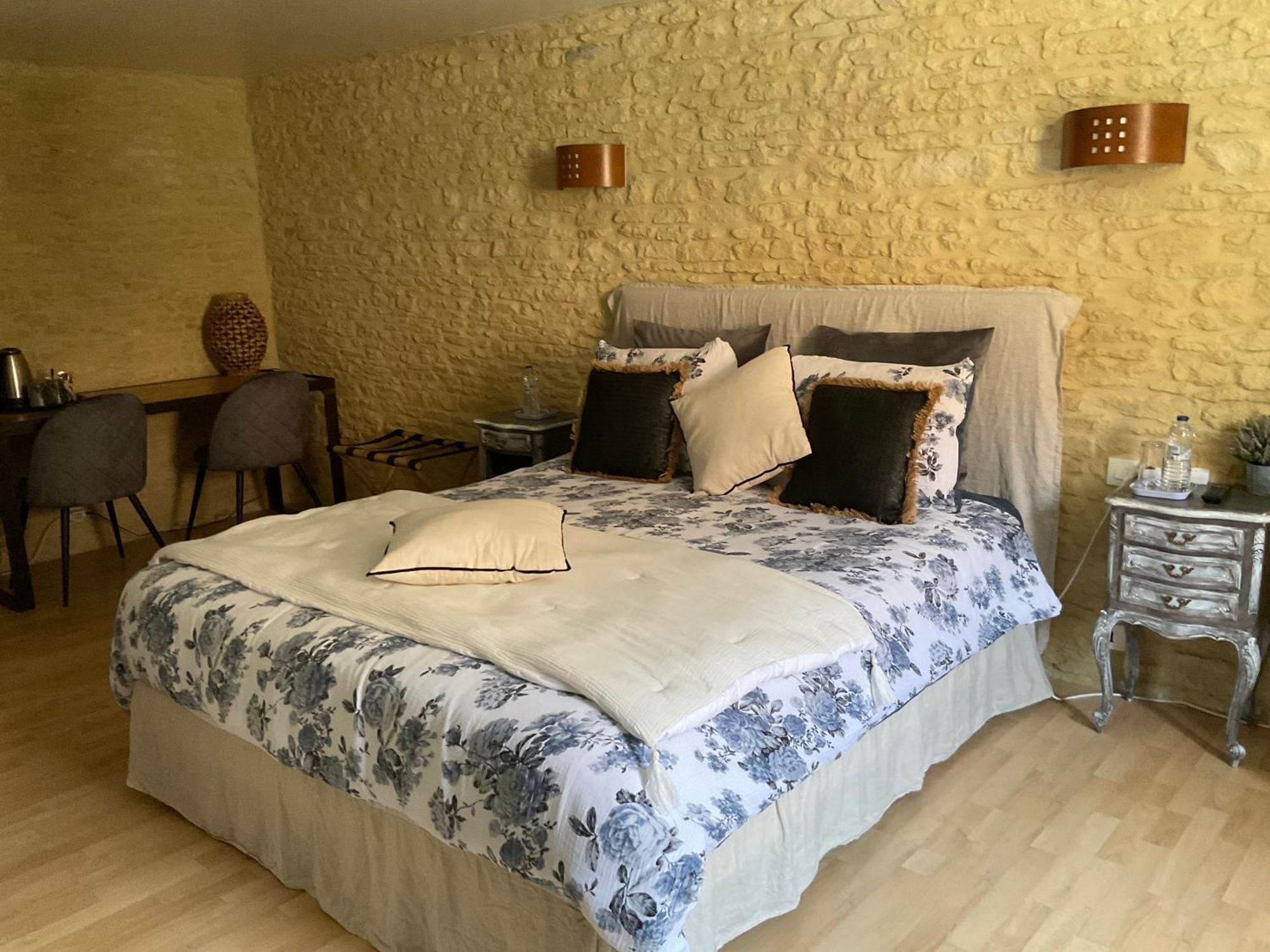 Chambres D'Hotes De L'Ancienne Auberge Thaon Экстерьер фото